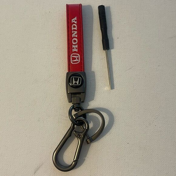 Honda Logo Key Fob Keychain in Red Leather NWT - Picture 1 of 4